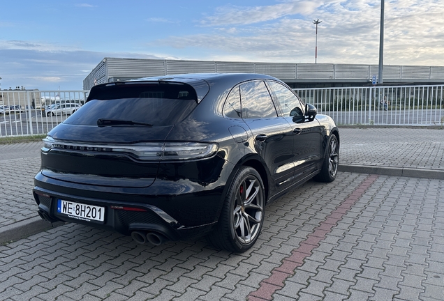 Porsche 95B Macan GTS MkIII