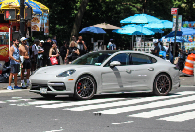 Porsche 971 Panamera Turbo