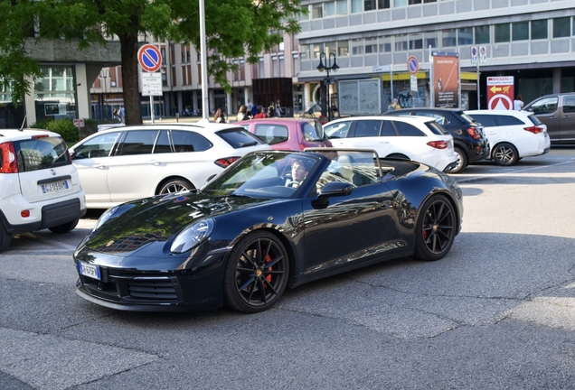 Porsche 992 Carrera 4S Cabriolet