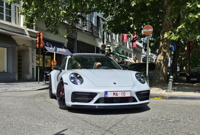 Porsche 992 Carrera GTS