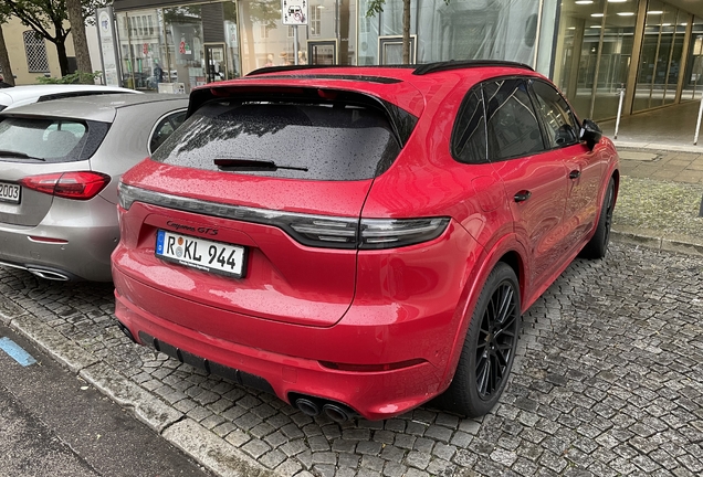 Porsche 9YA Cayenne GTS