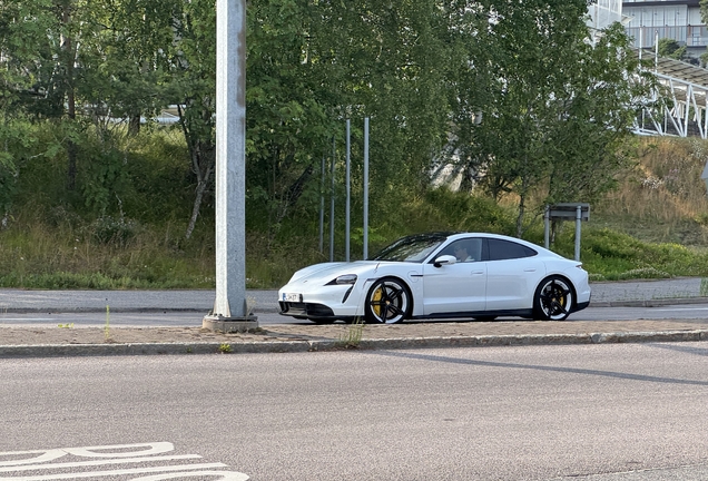 Porsche Taycan Turbo