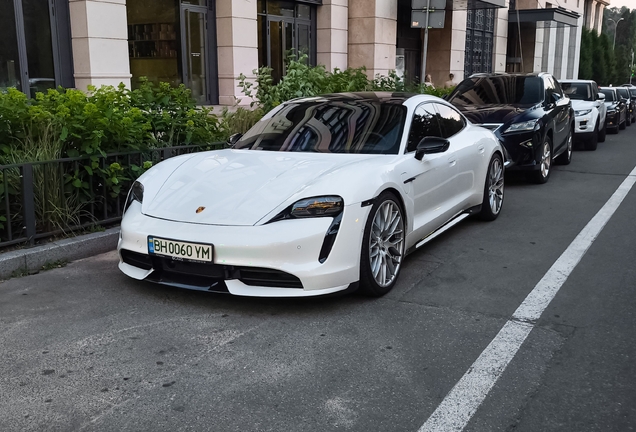Porsche Taycan Turbo S