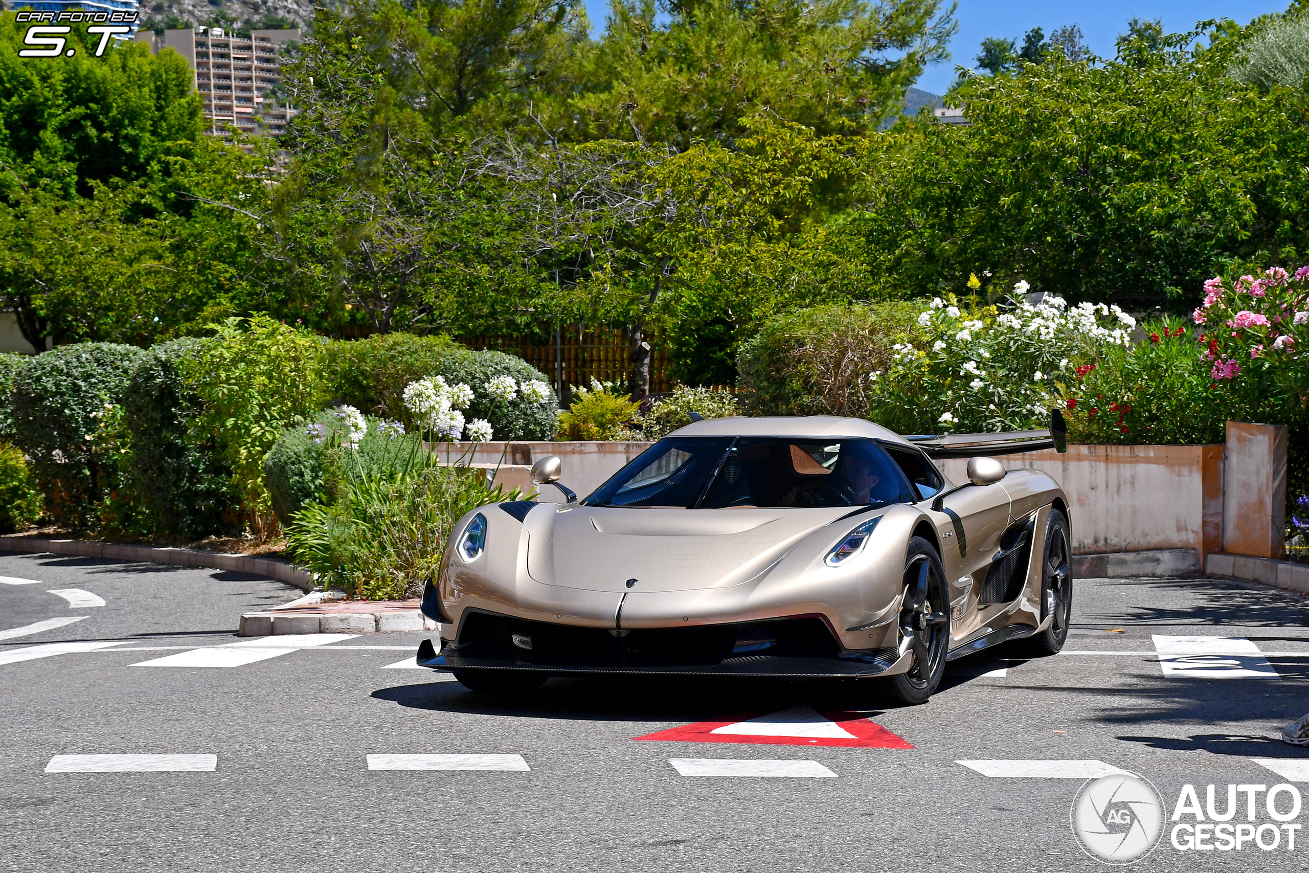 Koenigsegg Jesko Attack