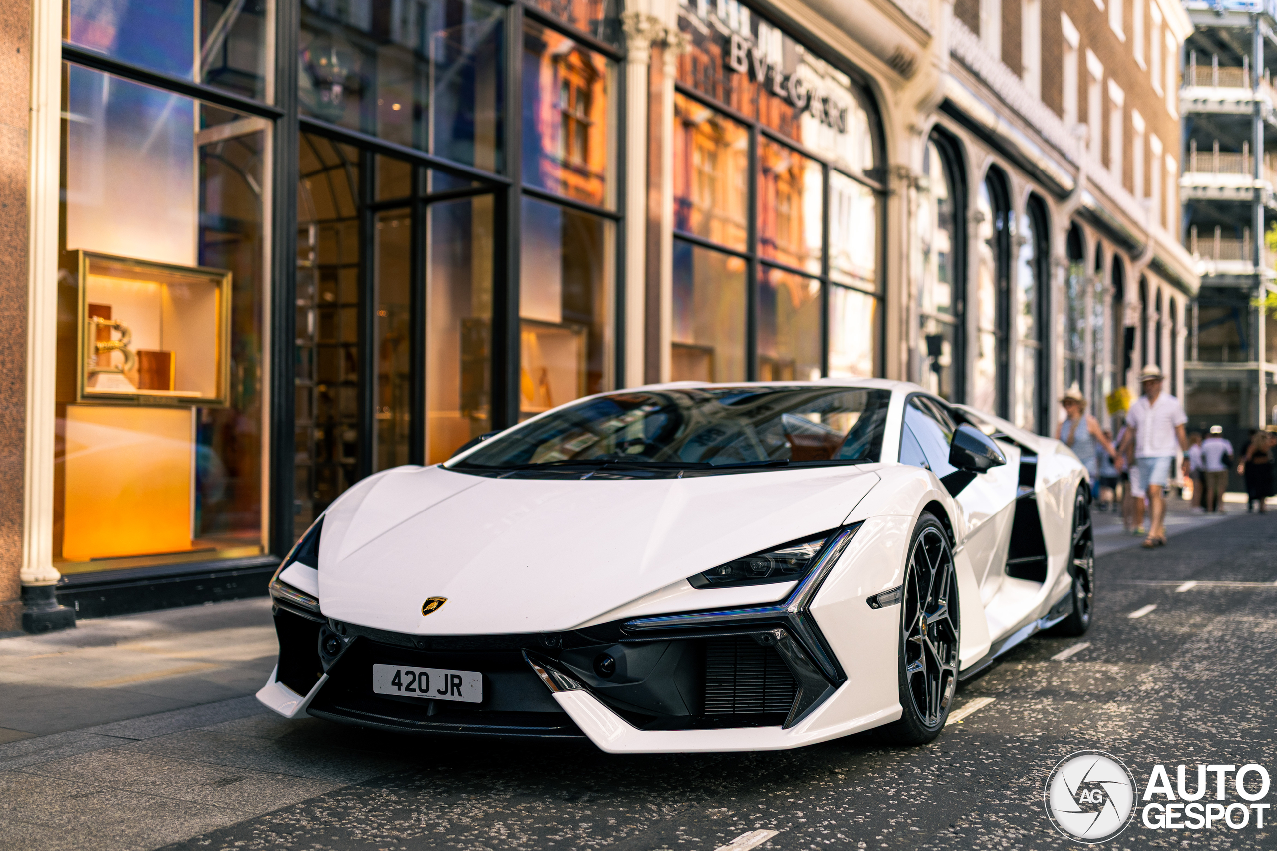 Lamborghini Revuelto