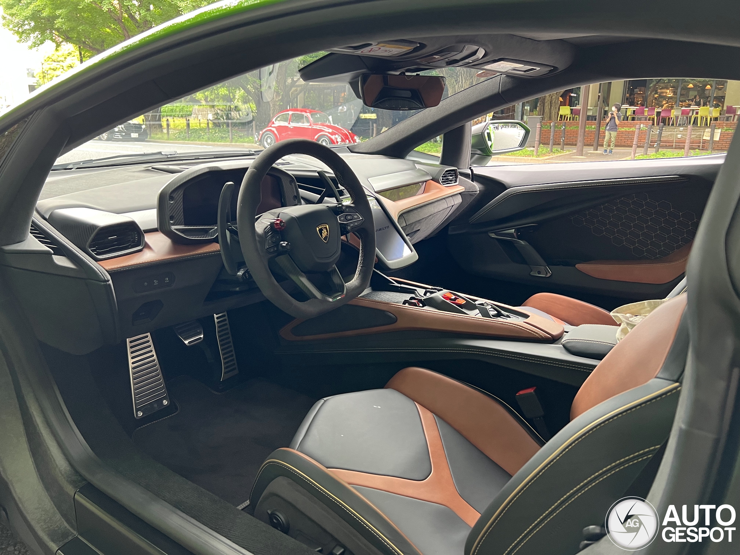 Lamborghini Revuelto