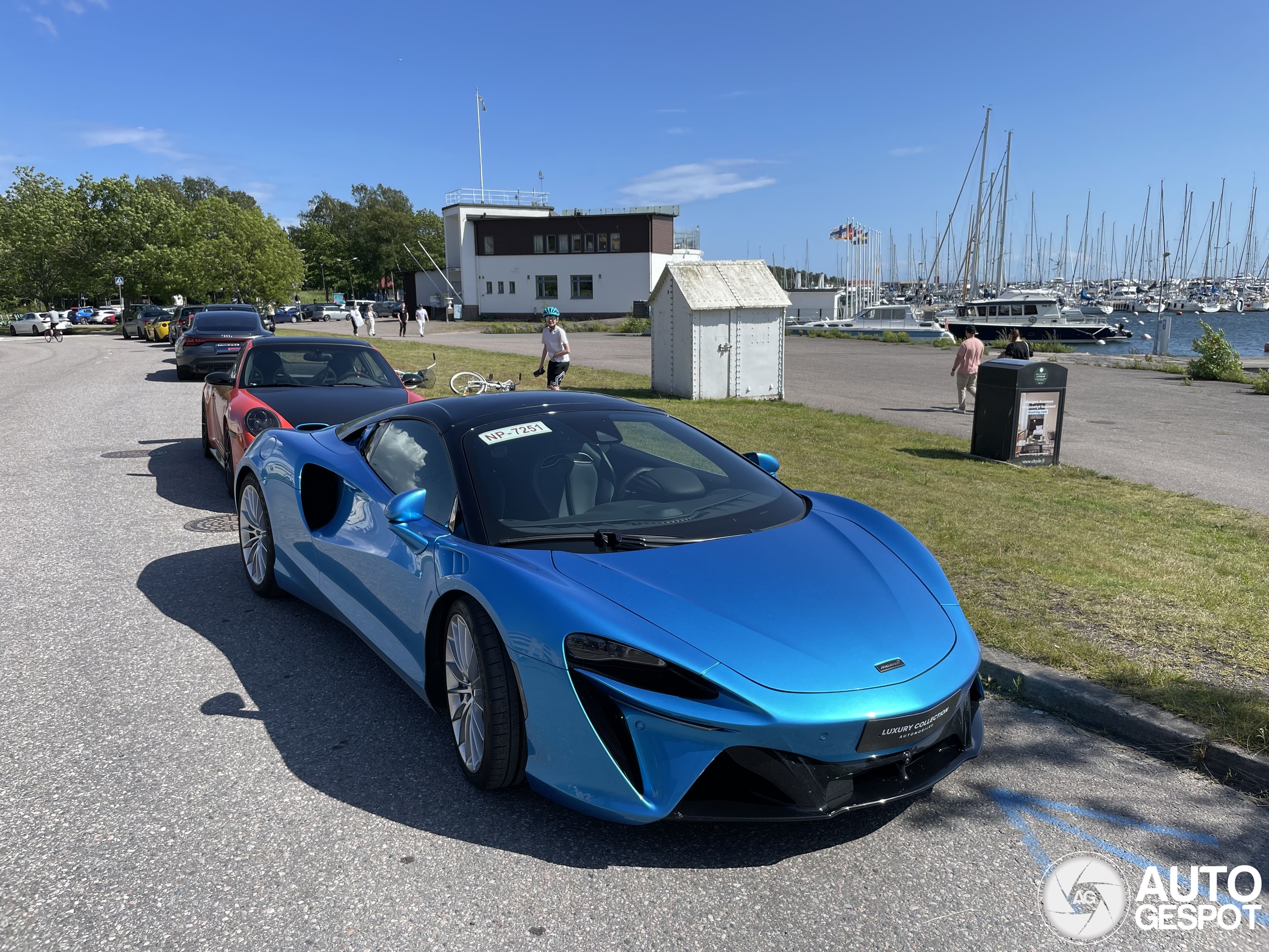 McLaren Artura Spider