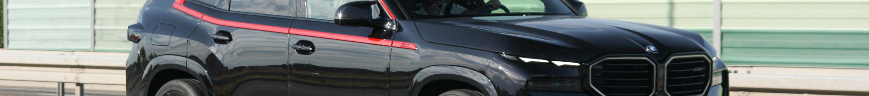 BMW XM G09 Label Red