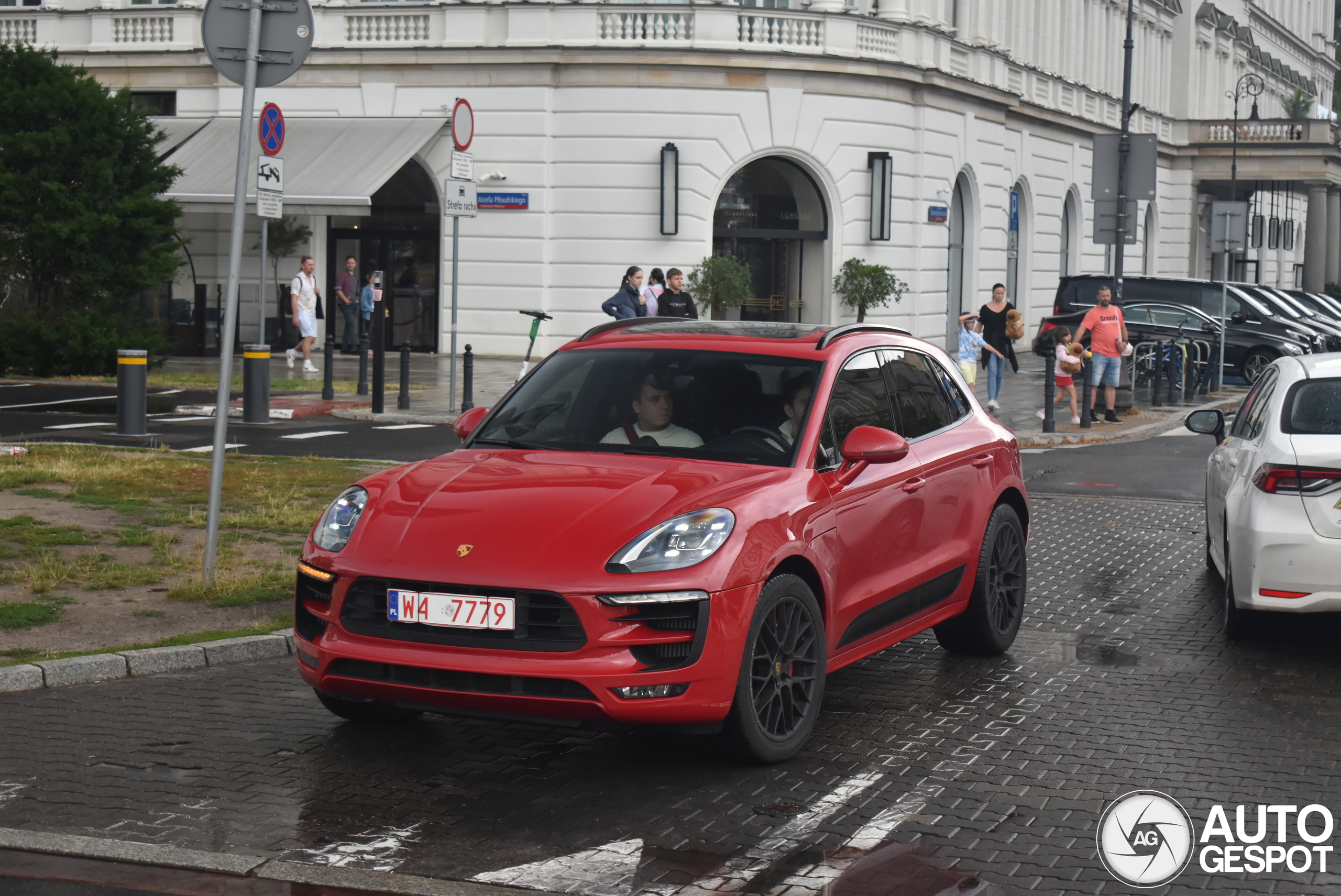 Porsche 95B Macan GTS