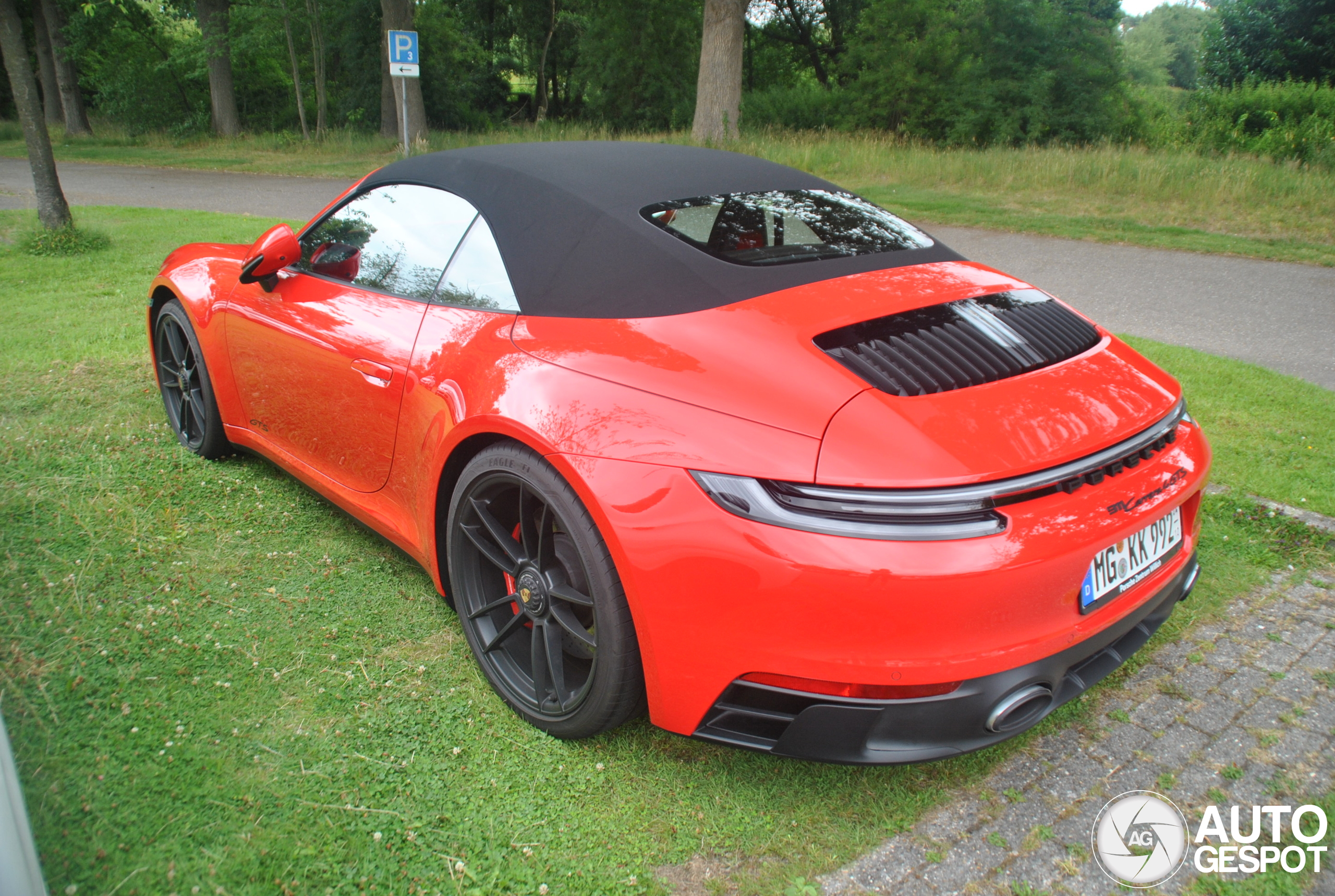 Porsche 992 Carrera 4 GTS Cabriolet