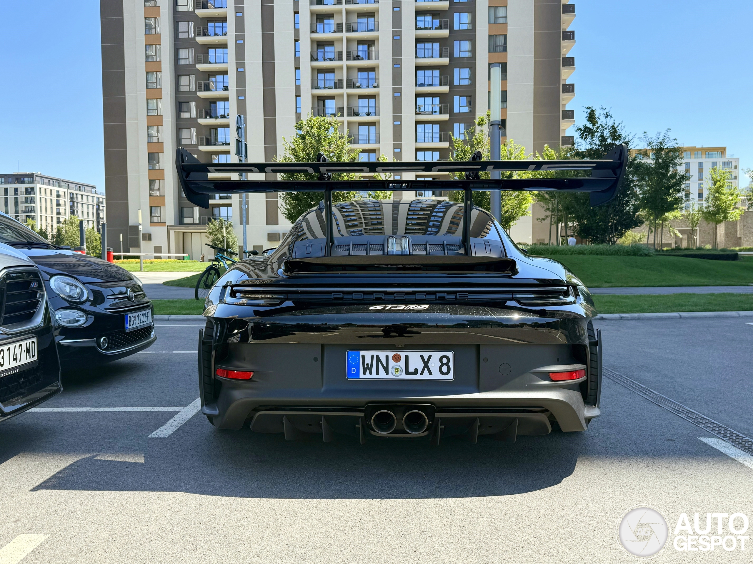 Porsche 992 GT3 RS Weissach Package