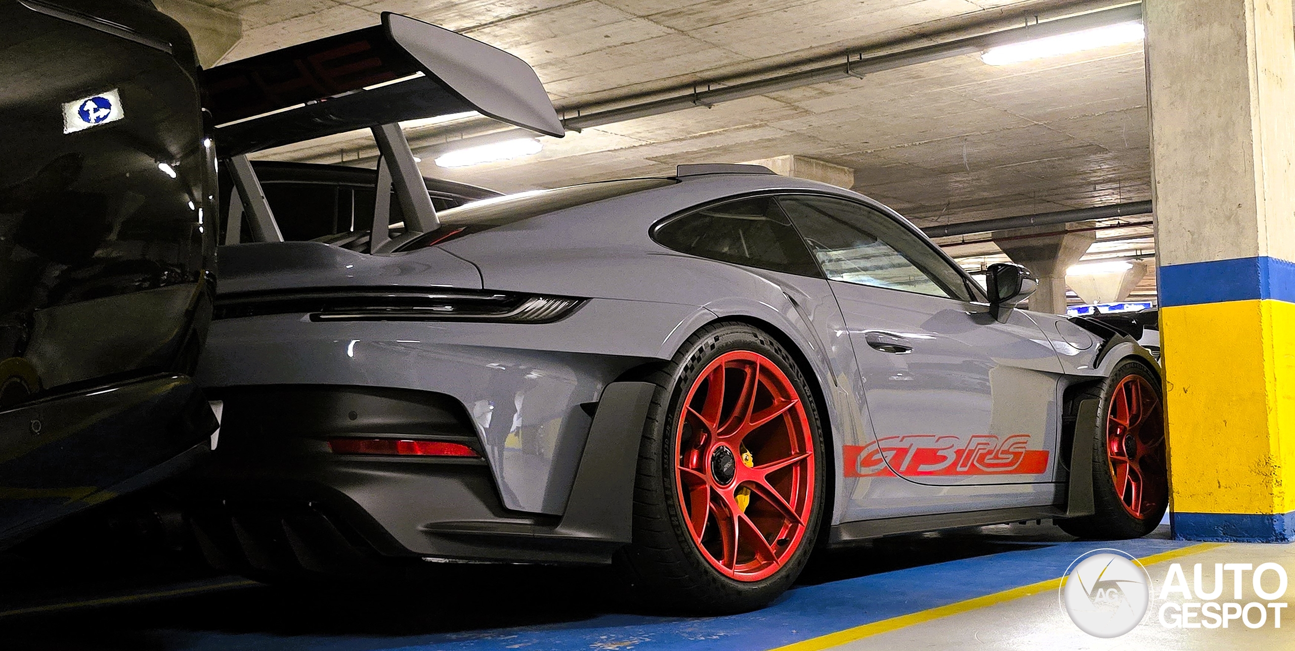 Porsche 992 GT3 RS MkI Weissach Package