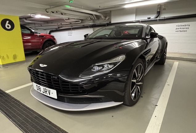 Aston Martin DB11 AMR Signature Edition