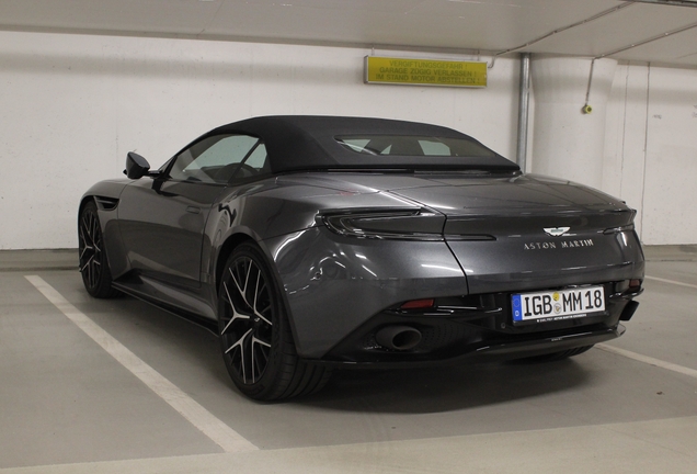 Aston Martin DB12 Volante