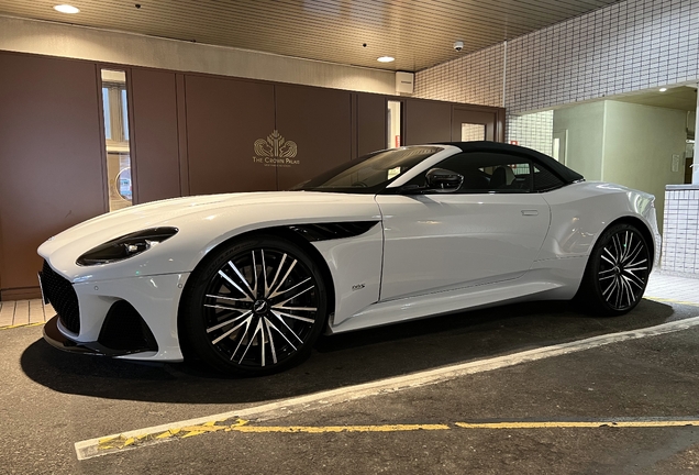 Aston Martin DBS Superleggera Volante