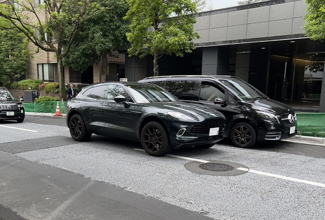 Aston Martin DBX