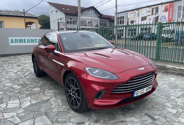 Aston Martin DBX
