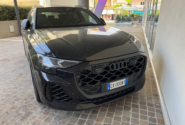 Audi RS Q8 2024