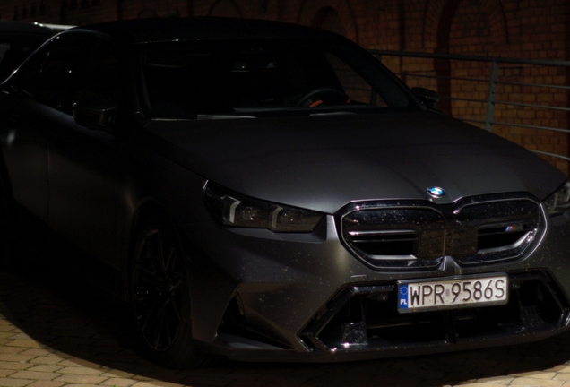 BMW M5 G90