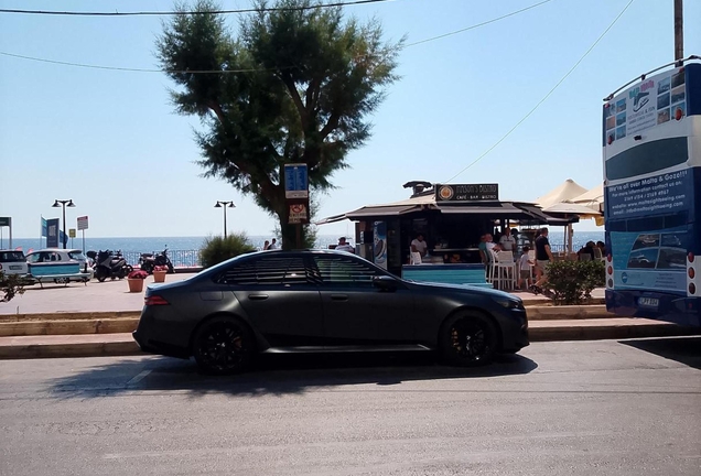 BMW M5 G90