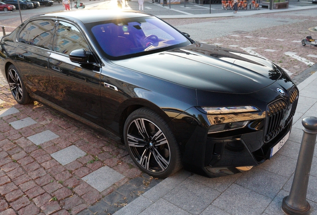 BMW M760e xDrive