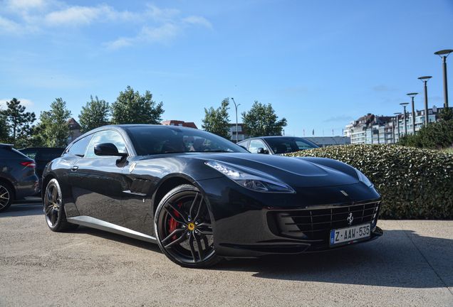 Ferrari GTC4Lusso