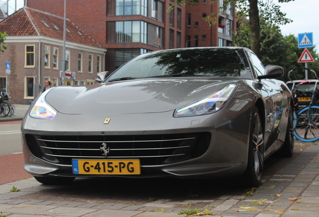 Ferrari GTC4Lusso