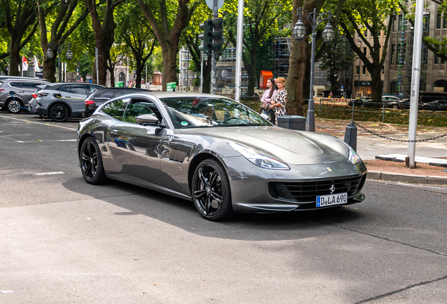 Ferrari GTC4Lusso