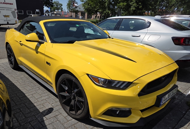 Ford Mustang GT Convertible 2015 Black Shadow Edition