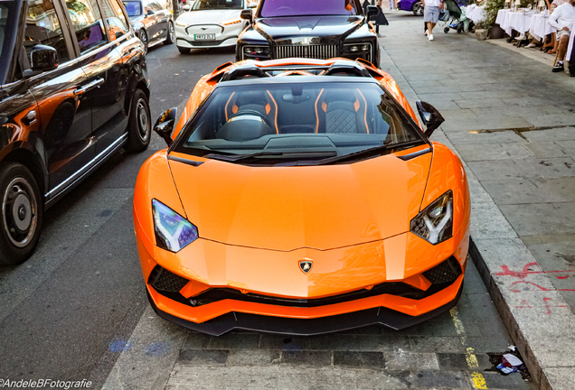 Lamborghini Aventador S LP740-4 Roadster