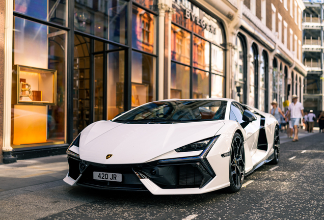 Lamborghini Revuelto
