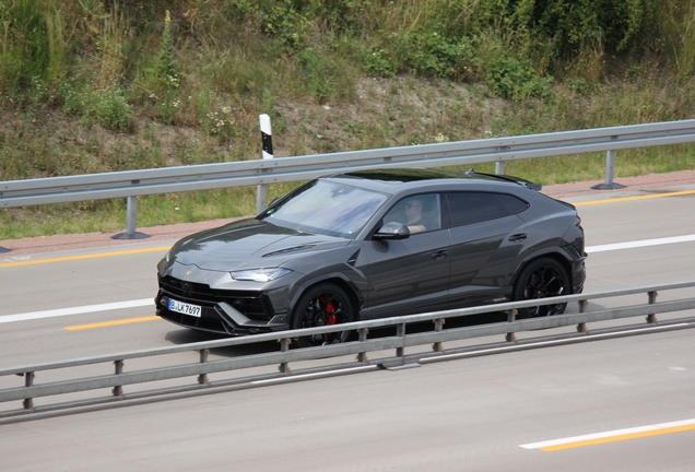 Lamborghini Urus Performante