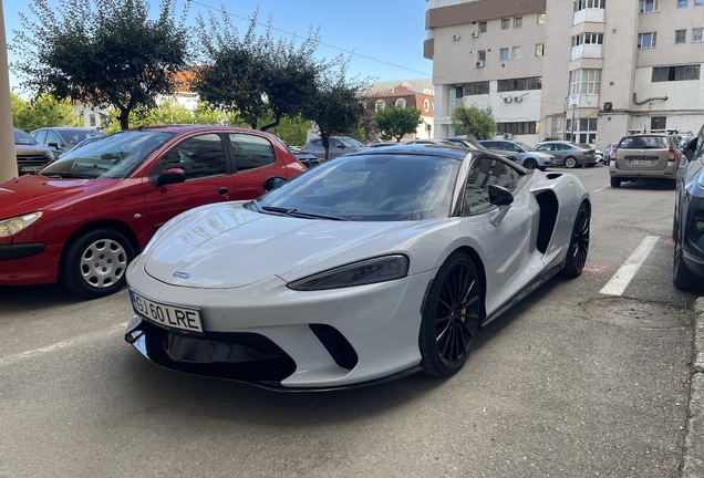 McLaren GT