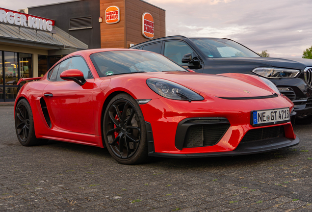 Porsche 718 Cayman GT4