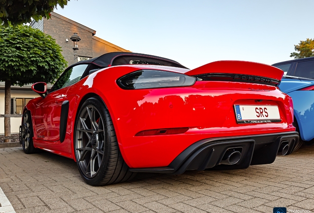 Porsche 718 Spyder RS Weissach Package