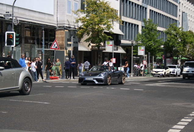 Porsche 718 Spyder RS Weissach Package