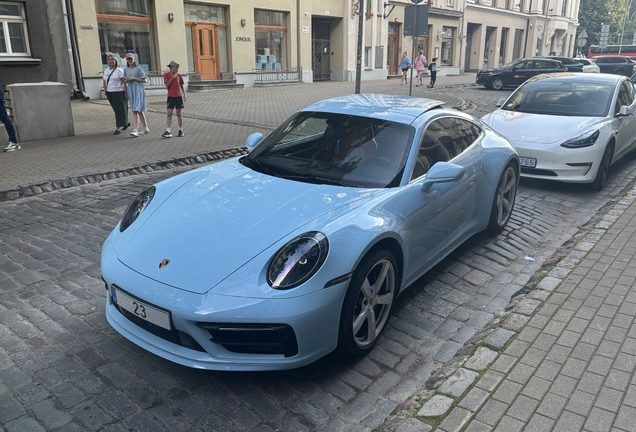 Porsche 992 Carrera 4S