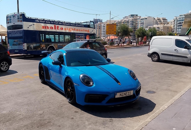 Porsche 992 Carrera GTS