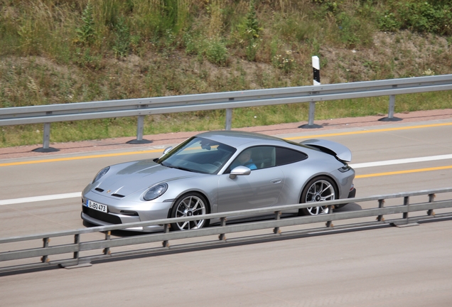 Porsche 992 GT3 Touring