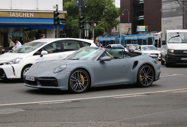 Porsche 992 Turbo Cabriolet