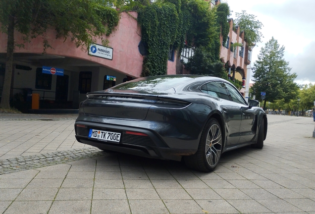 Porsche Taycan Turbo