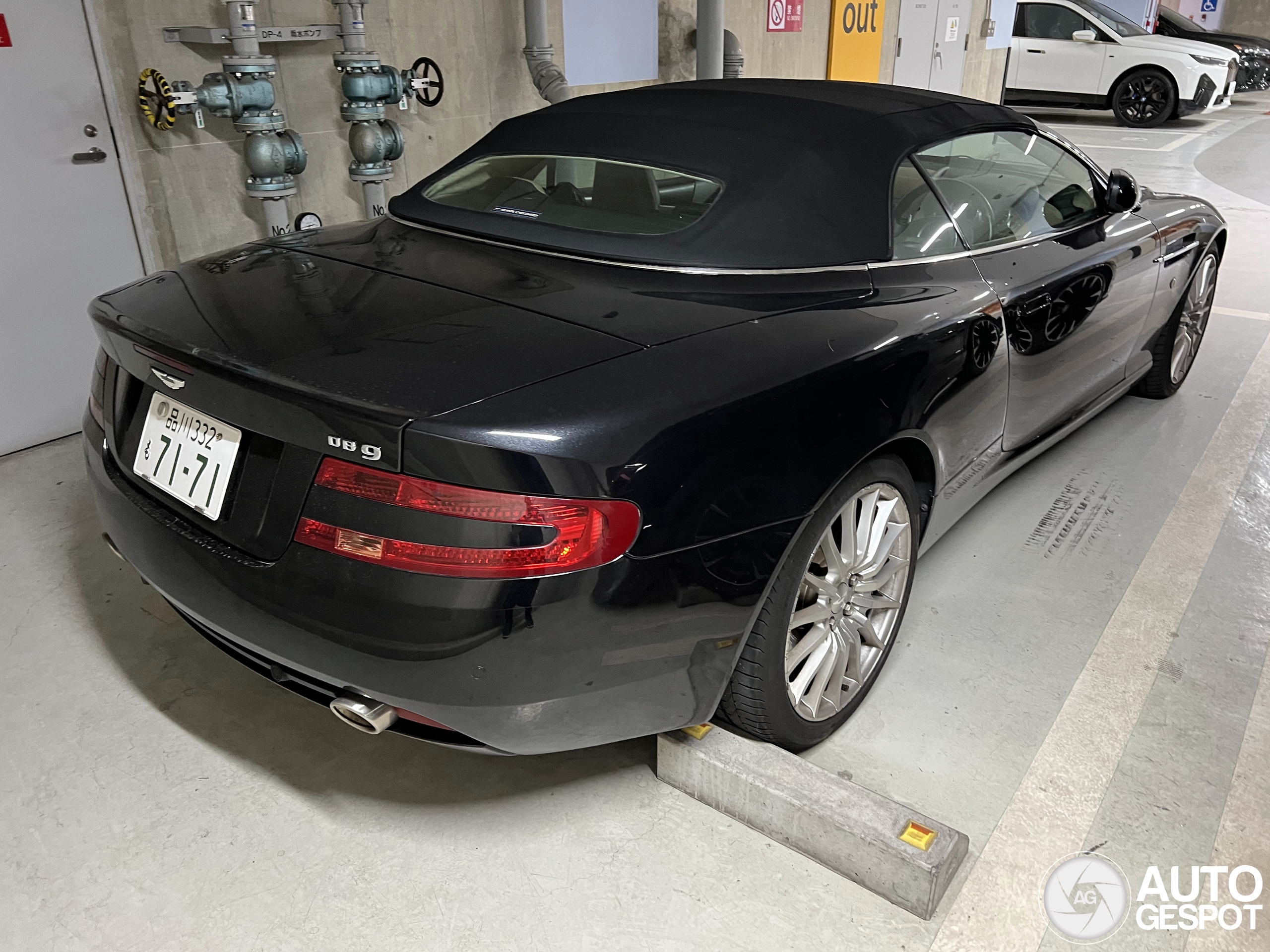 Aston Martin DB9 Volante