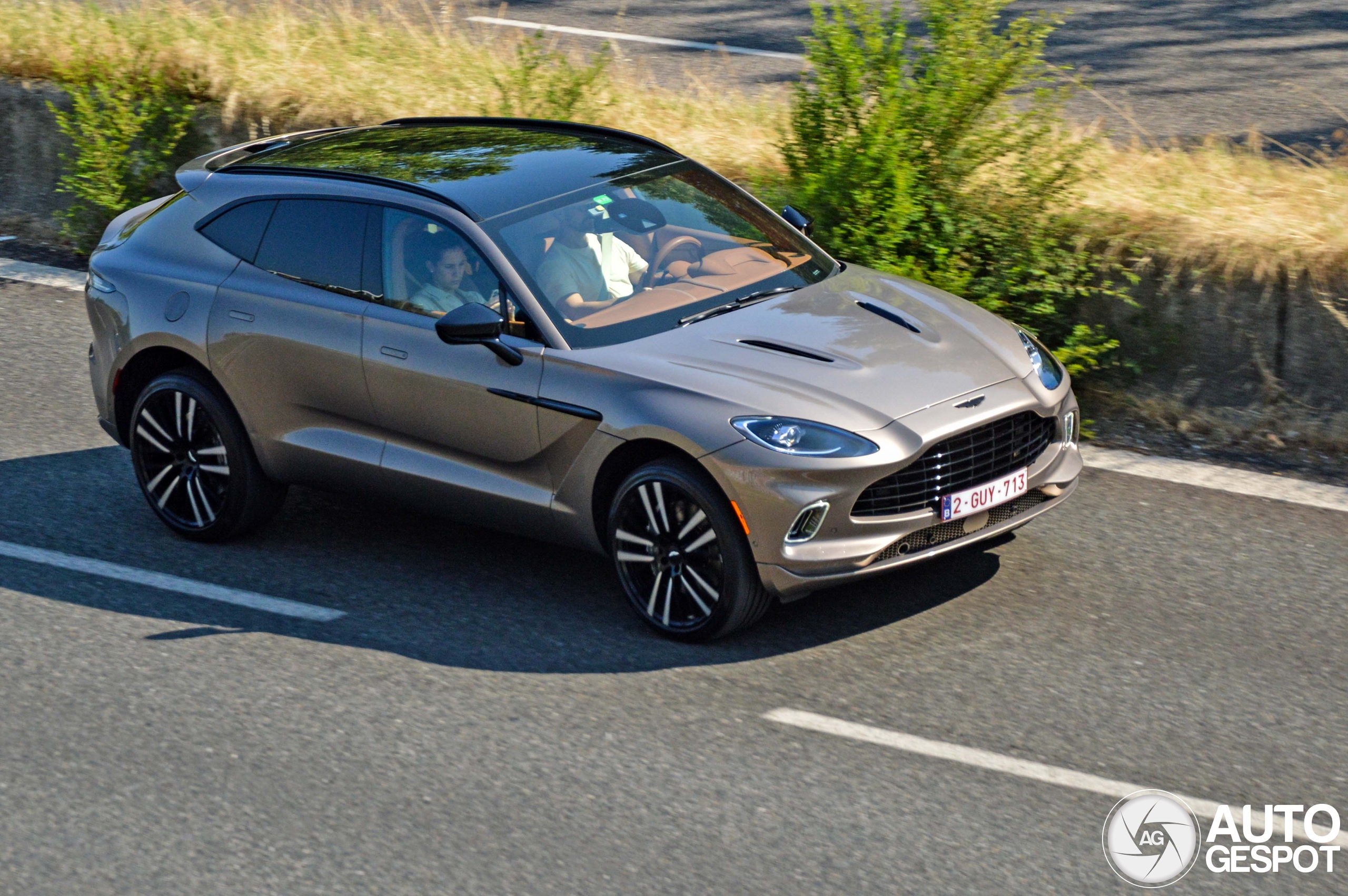 Aston Martin DBX