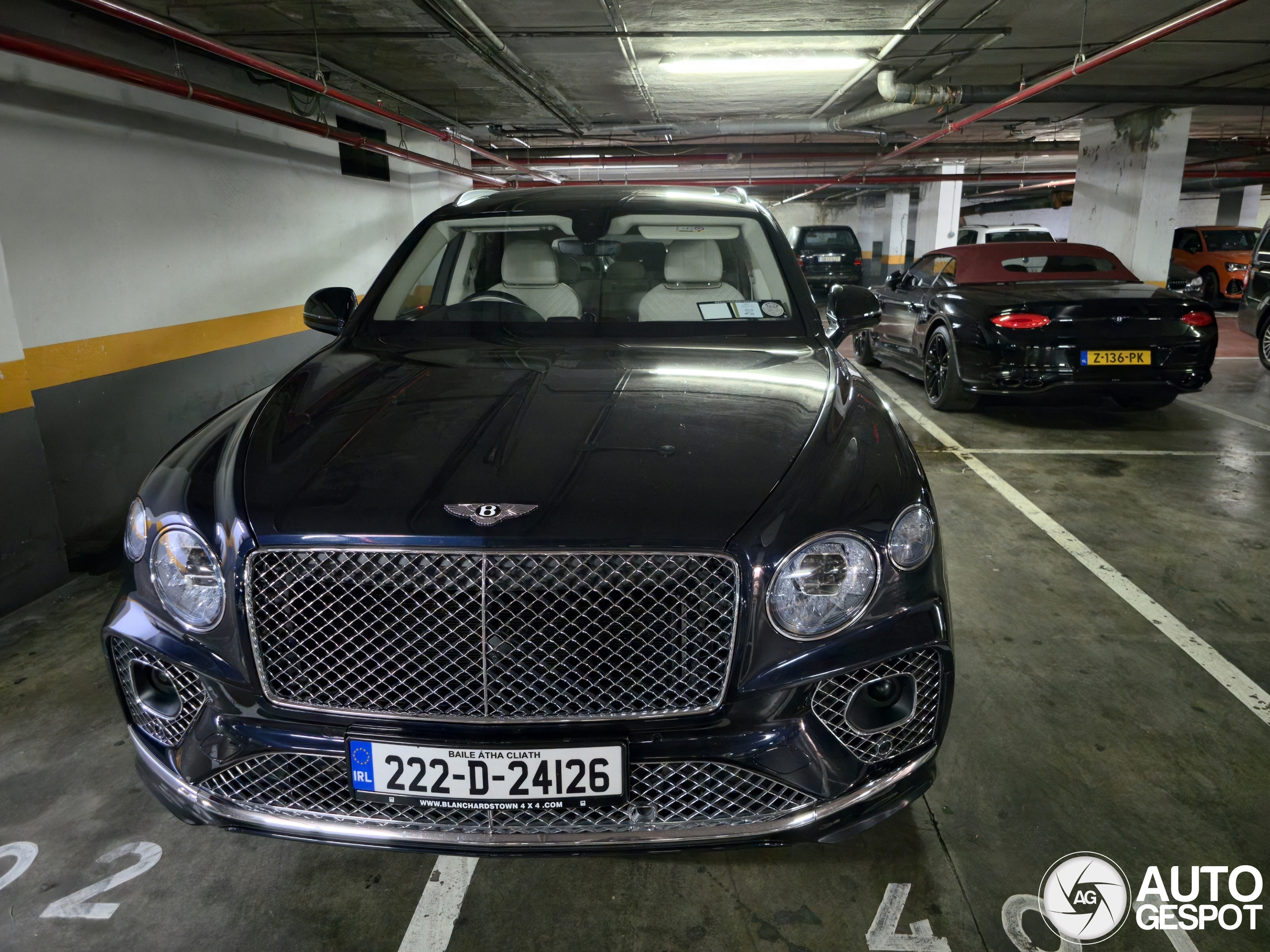 Bentley Bentayga Hybrid 2021