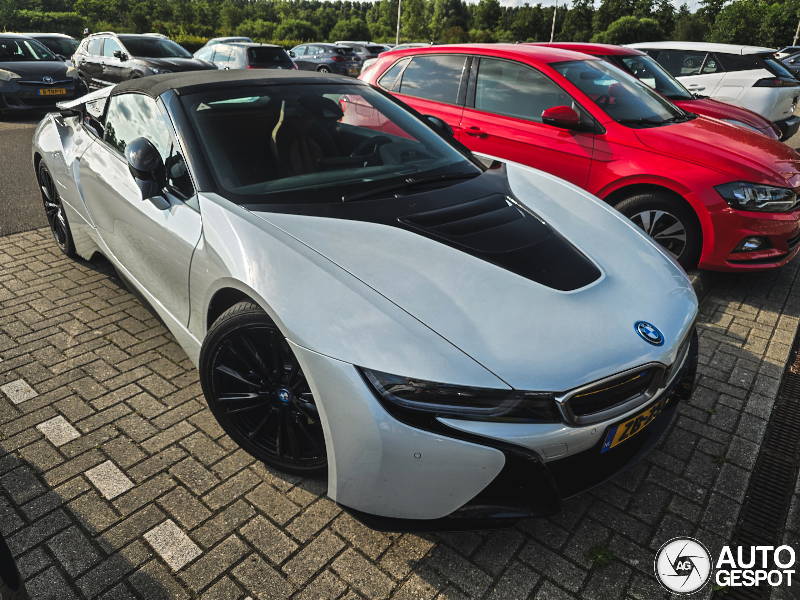BMW i8 Roadster