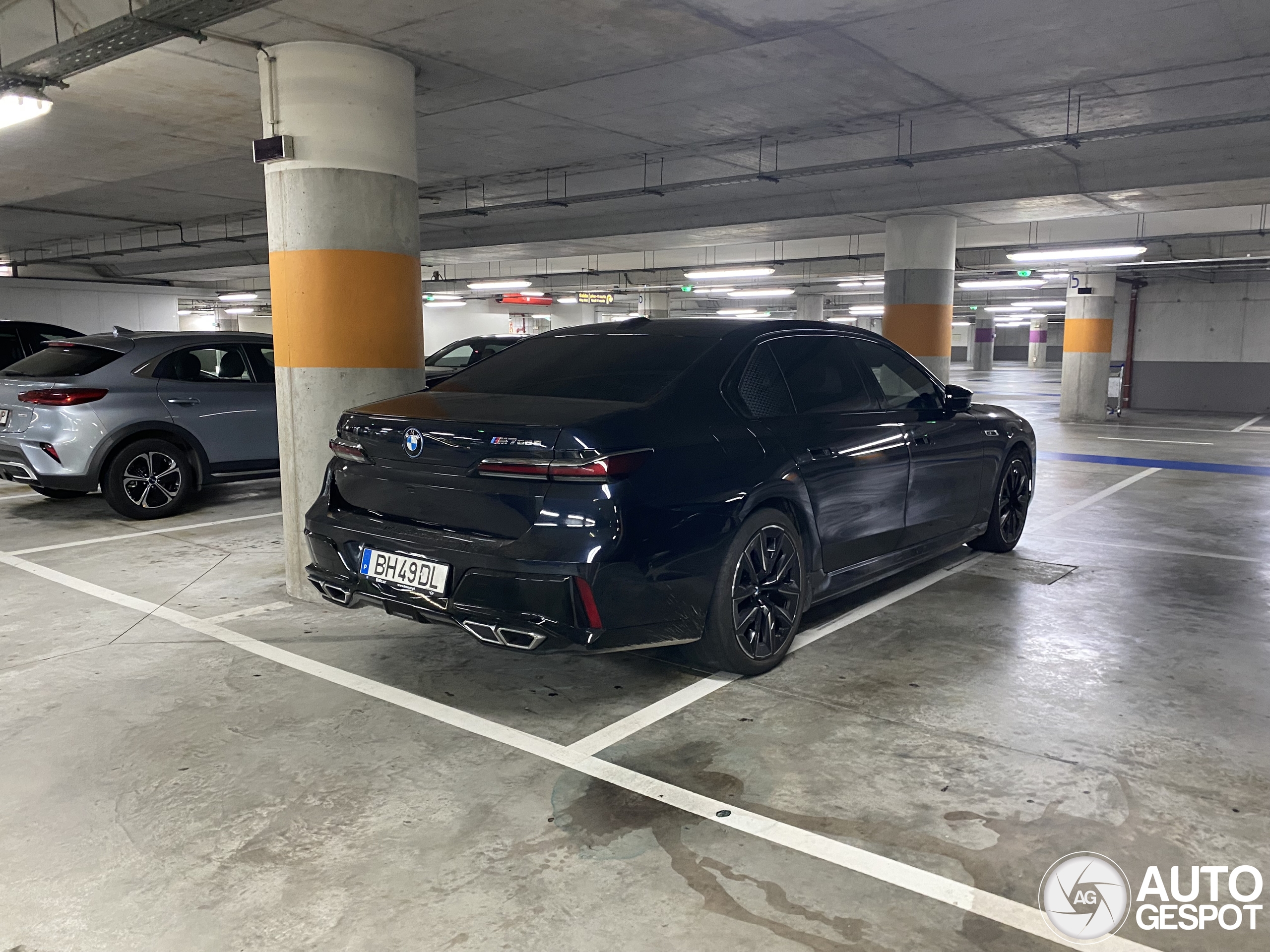 BMW M760e xDrive
