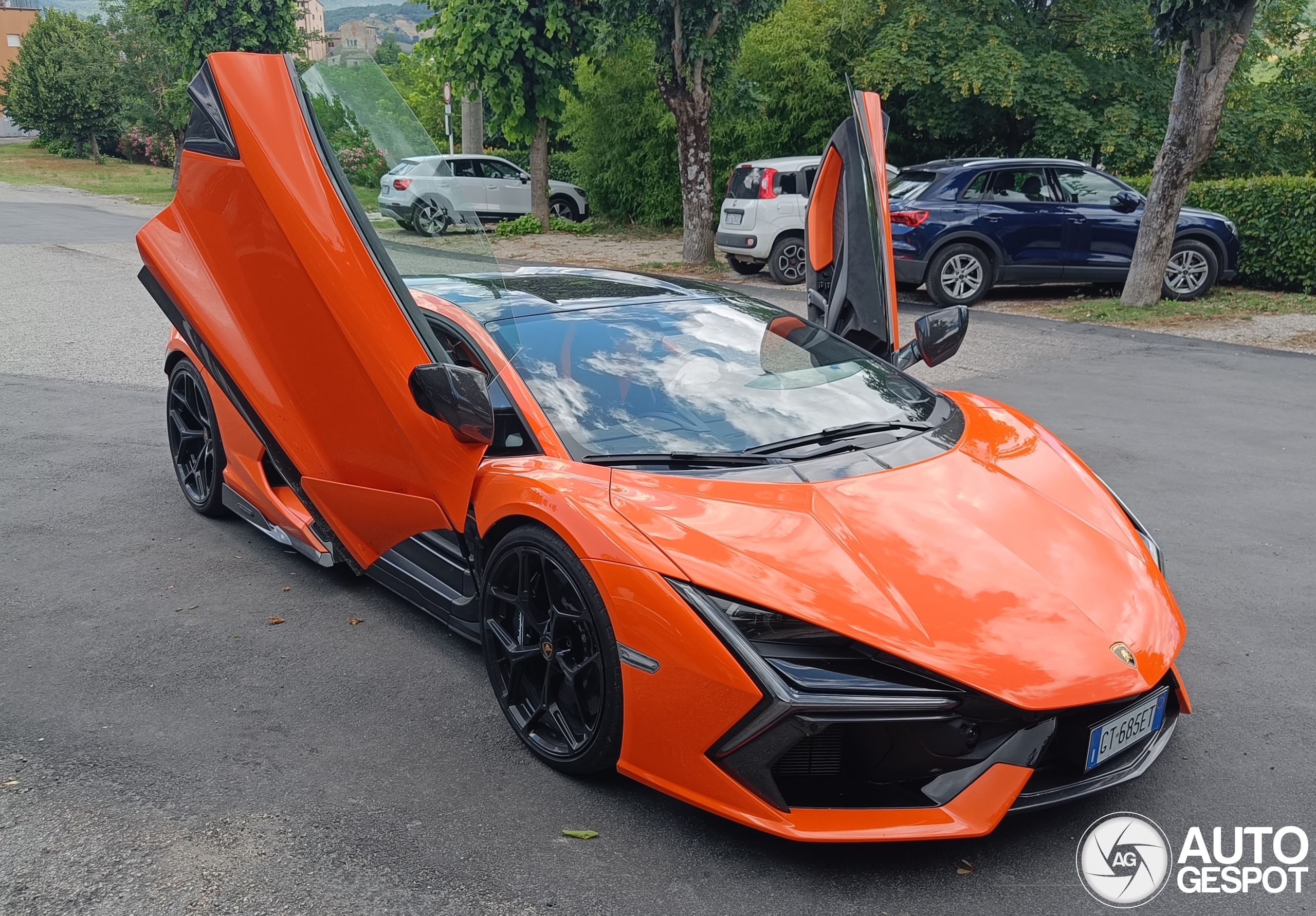 Lamborghini Revuelto