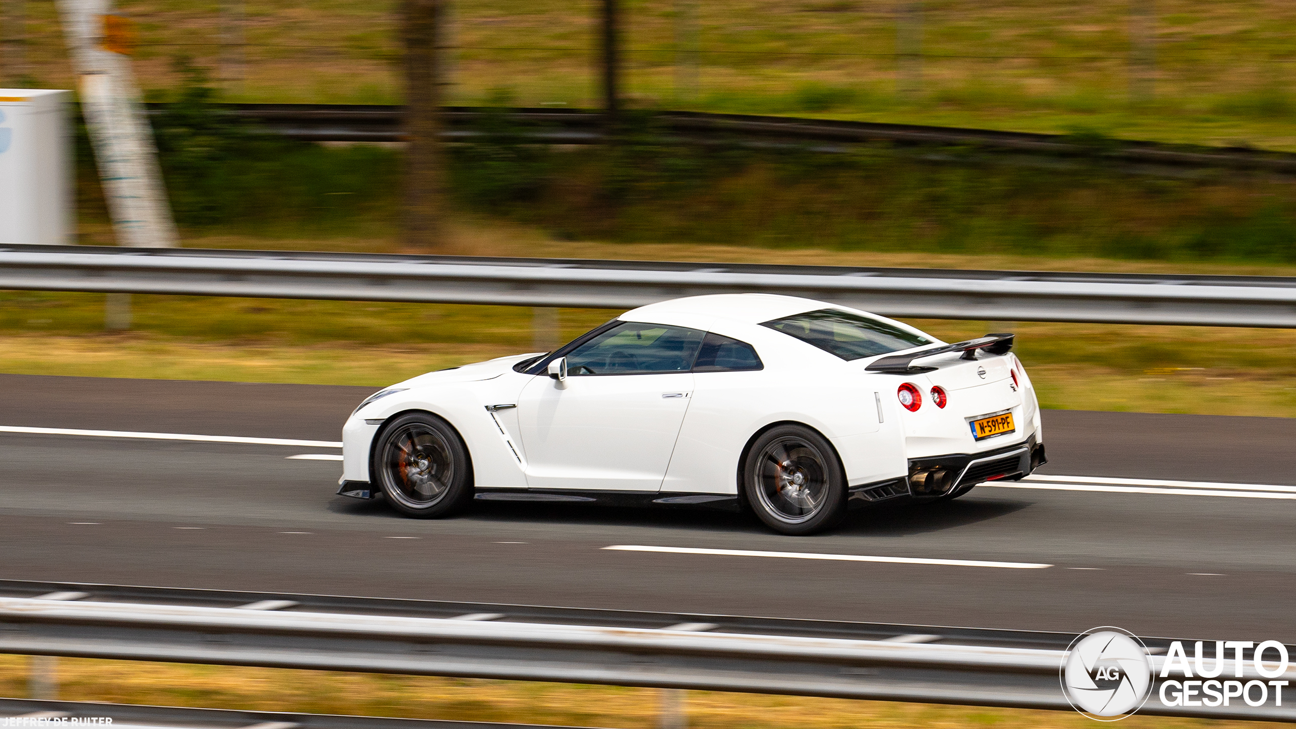 Nissan GT-R 2011