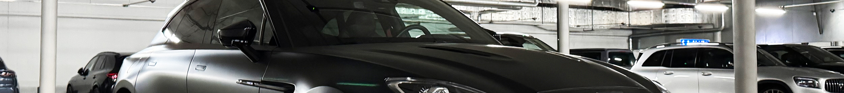 Aston Martin DBX707
