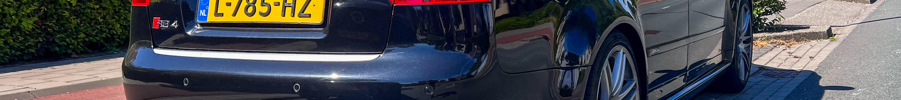 Audi RS4 Sedan